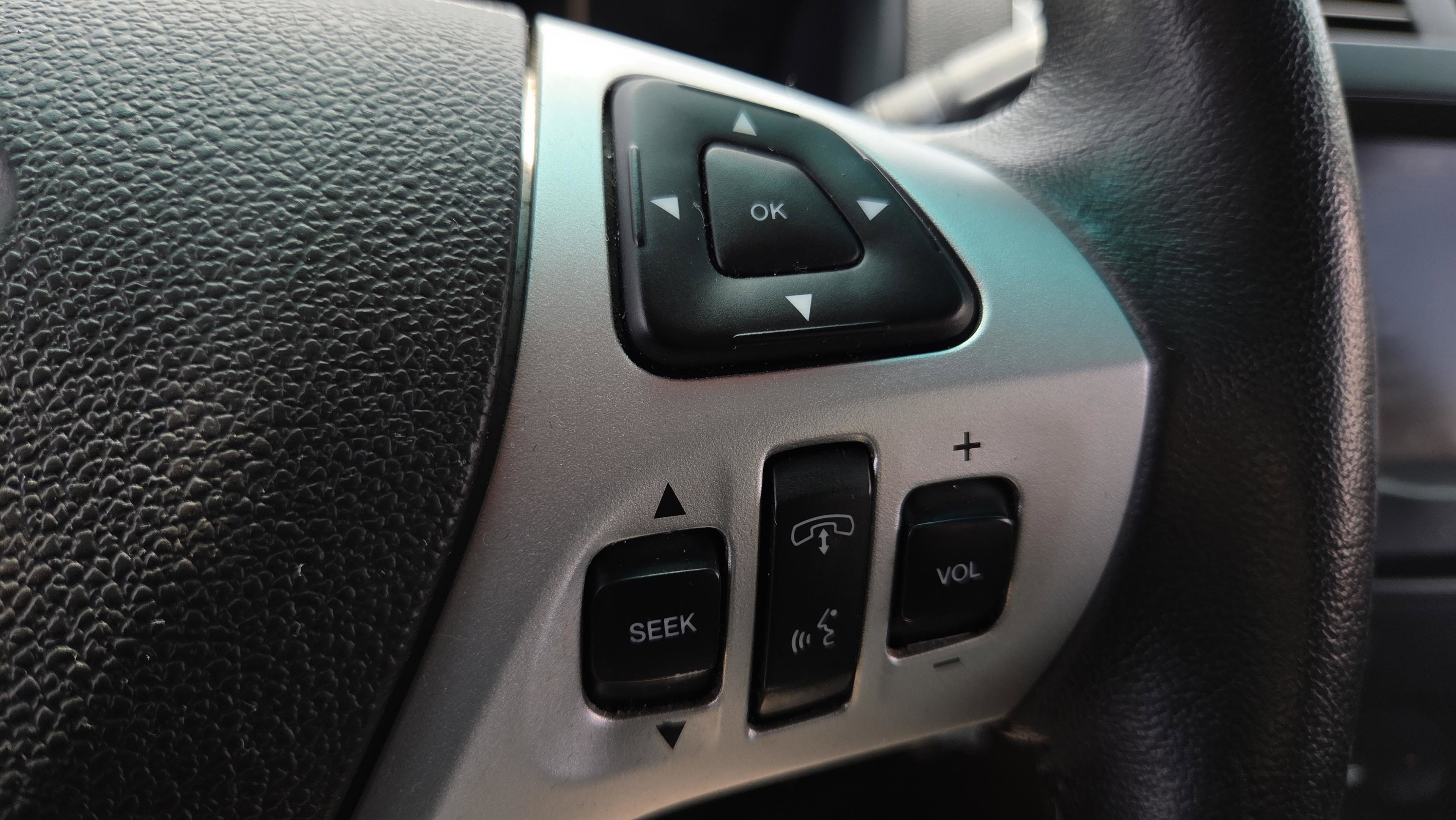 Used 2014 Ford Explorer XLT w/ Equipment Group 202A image 32