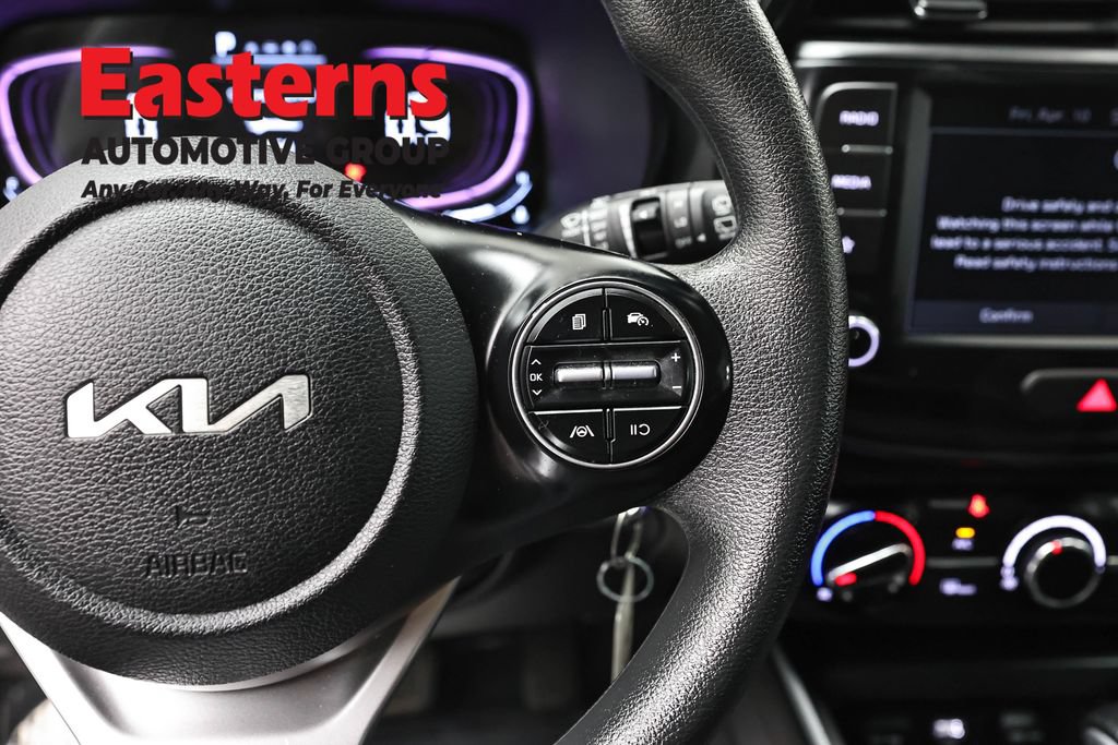 Used 2024 Kia Soul LX w/ Option Group 015 FWD image 16