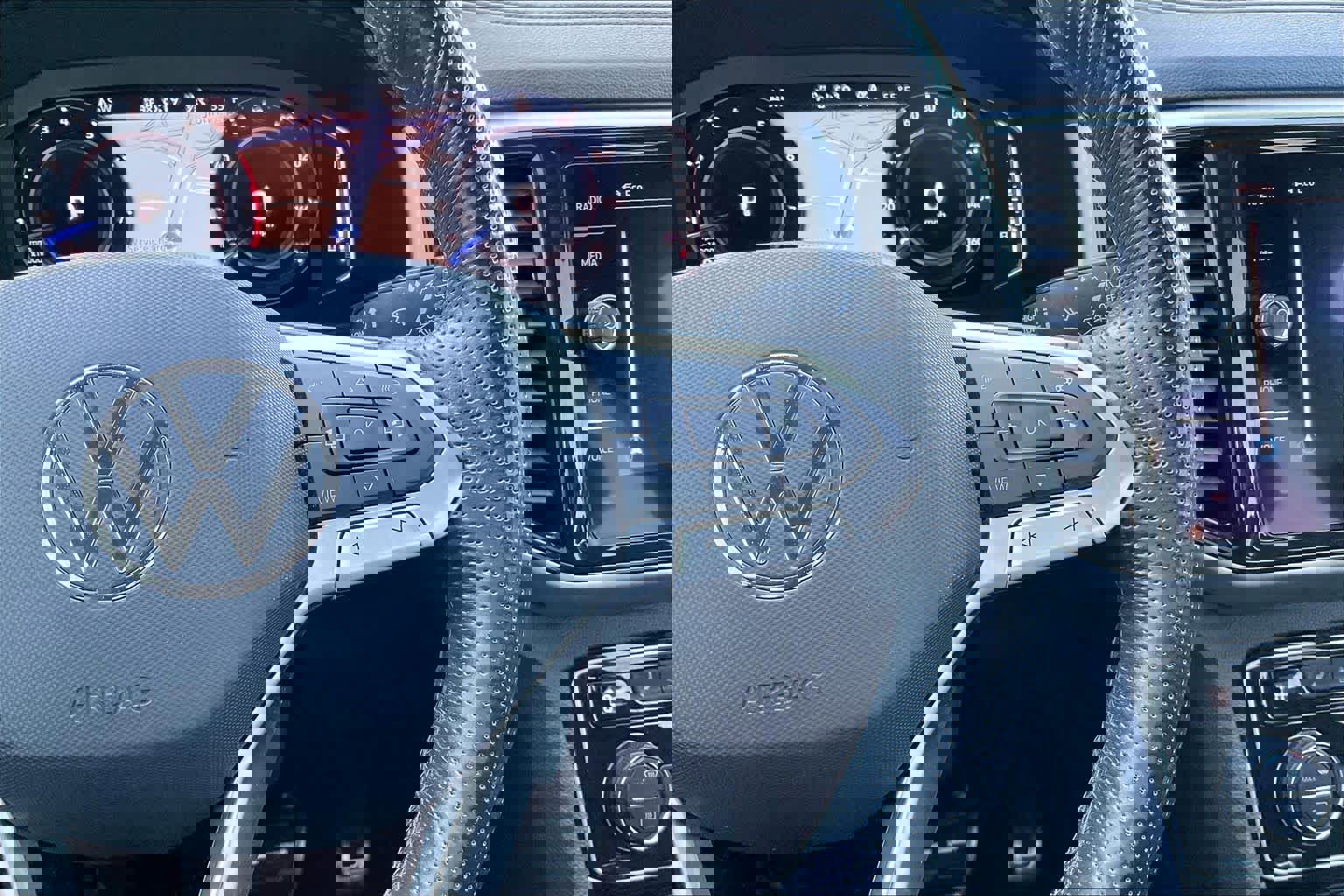 Used 2022 Volkswagen Atlas SEL Premium image 25