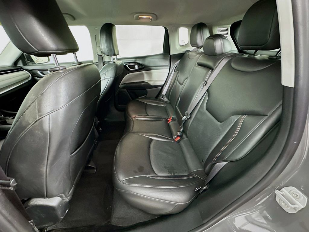 Used 2022 Jeep Compass Limited image 32