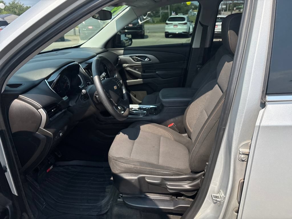 Used 2019 Chevrolet Traverse LS FWD image 12