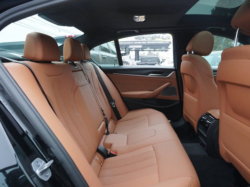Used 2023 BMW 540i xDrive w/ Premium Package image 45