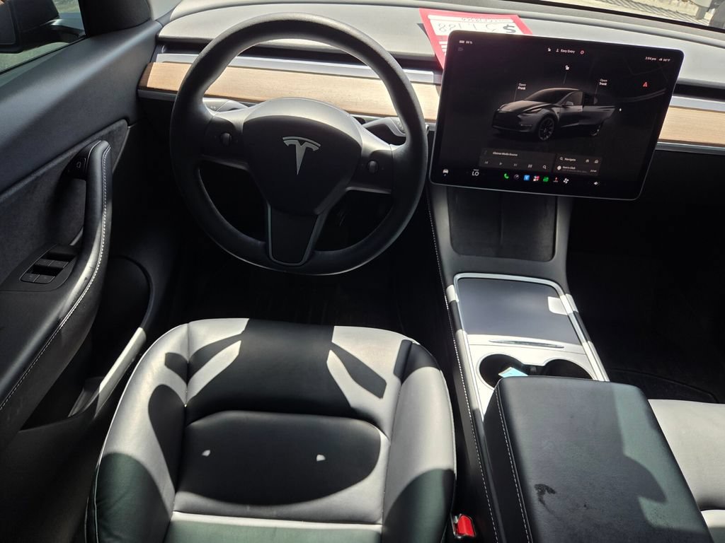 Used 2022 Tesla Model Y Long Range AWD/4WD image 9