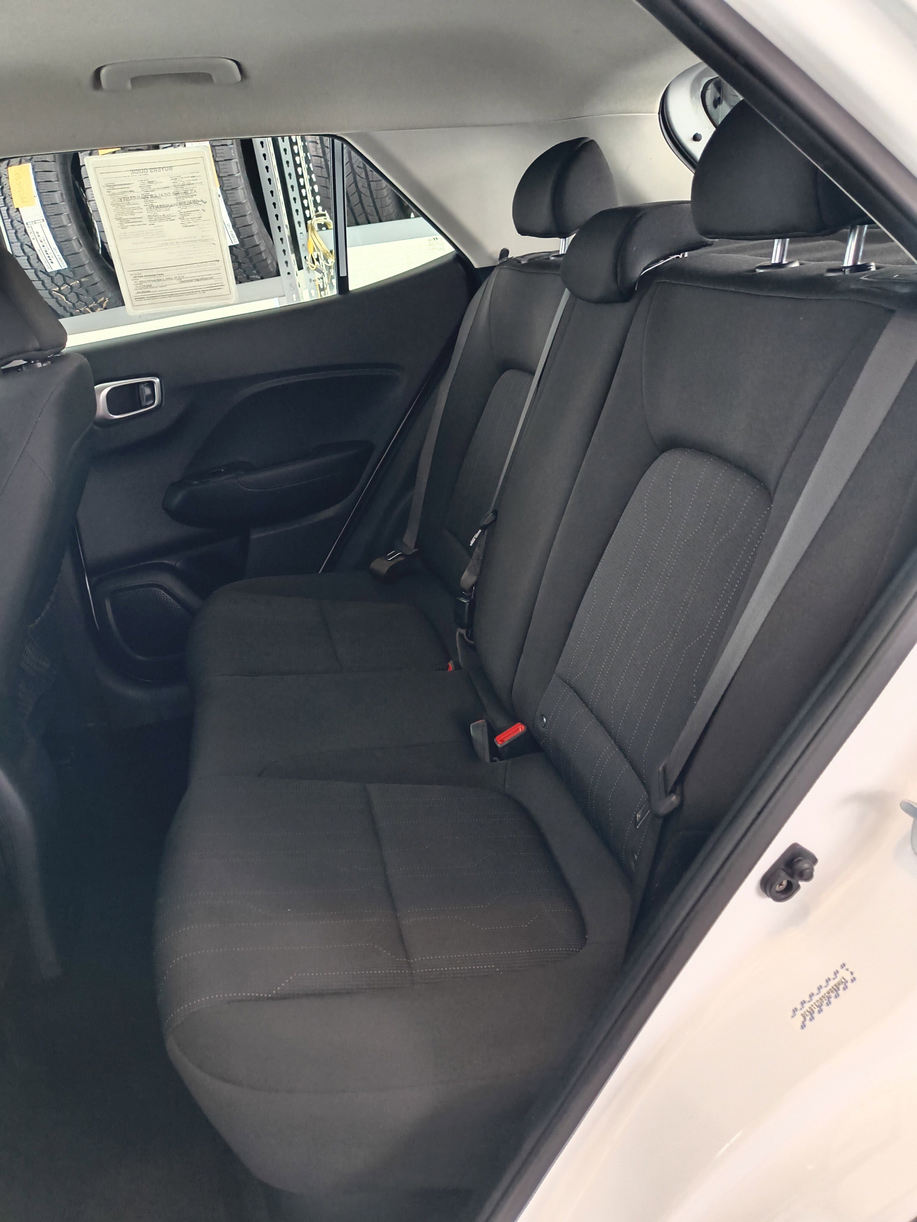 Used 2024 Hyundai Venue SE image 25