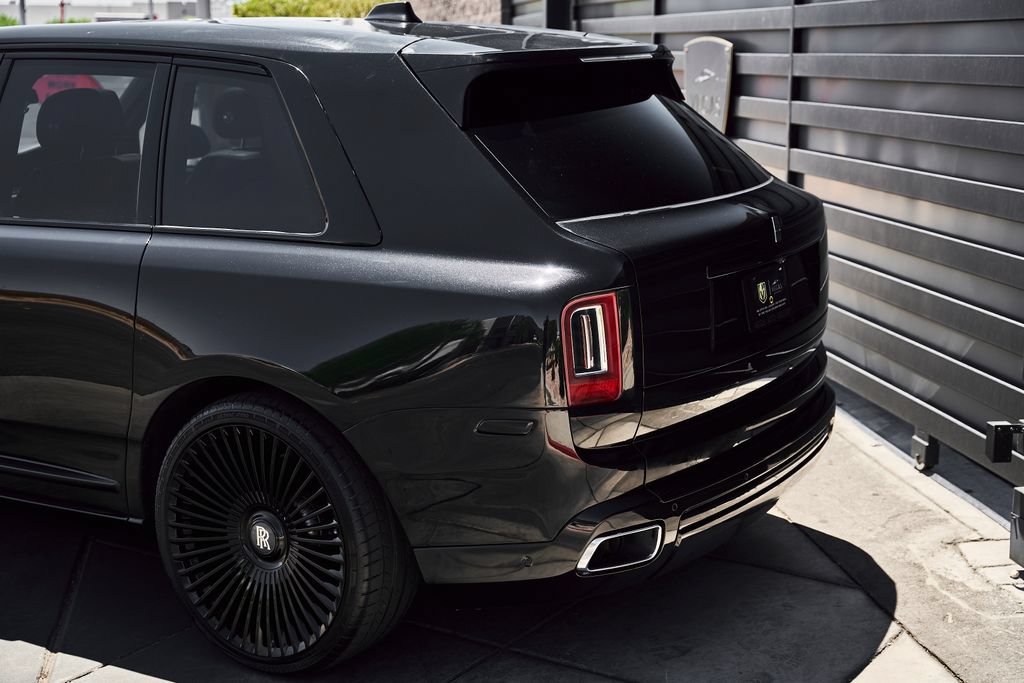Used 2020 Rolls-Royce Cullinan AWD/4WD image 11