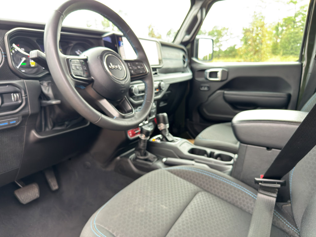 Used 2024 Jeep Wrangler Unlimited Rubicon 4xe image 24