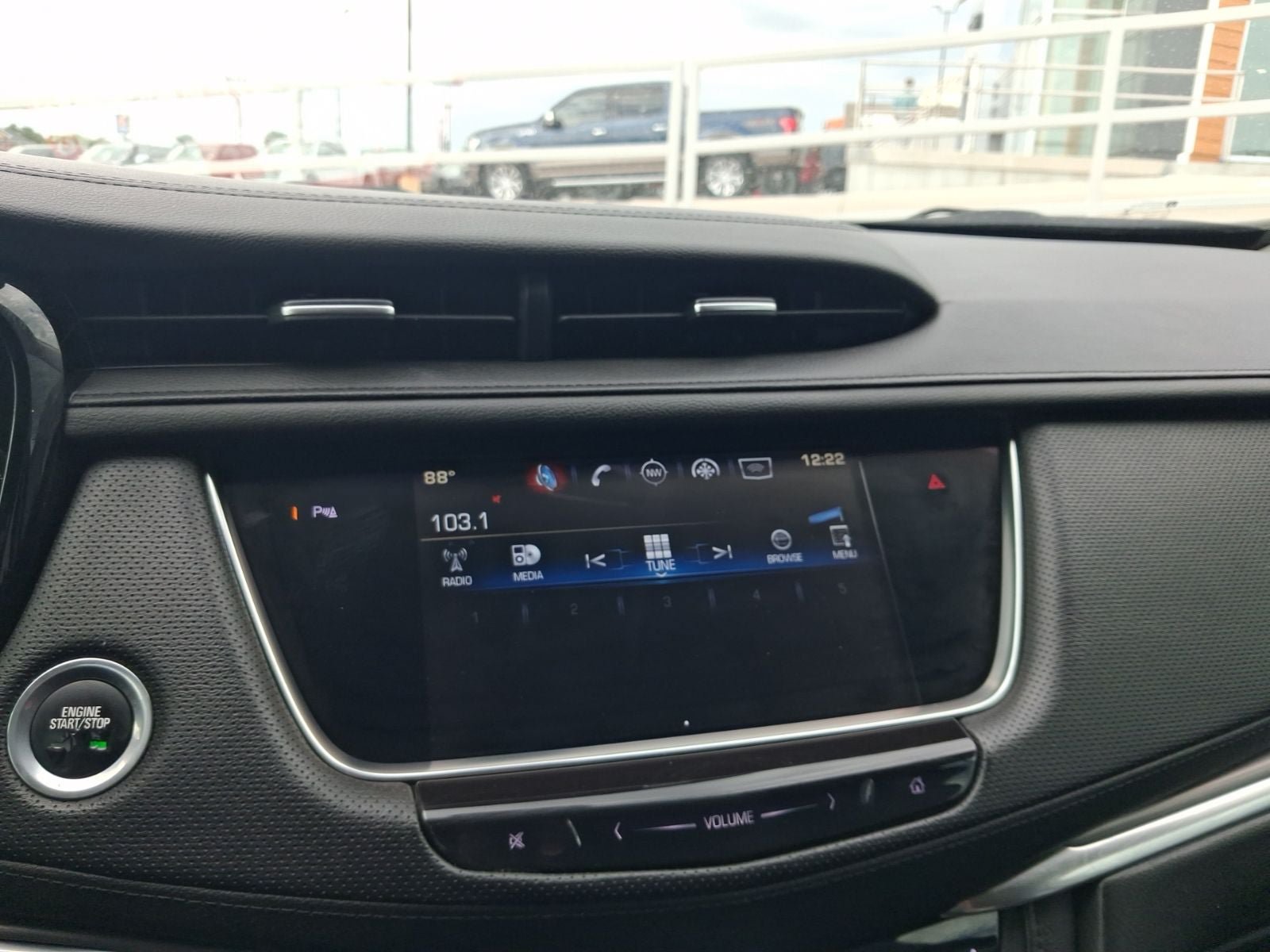 Used 2017 Cadillac XT5 Luxury FWD image 23