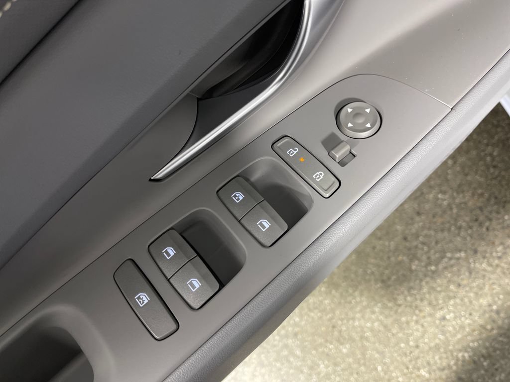 New 2026 Hyundai Elantra SEL FWD image 18