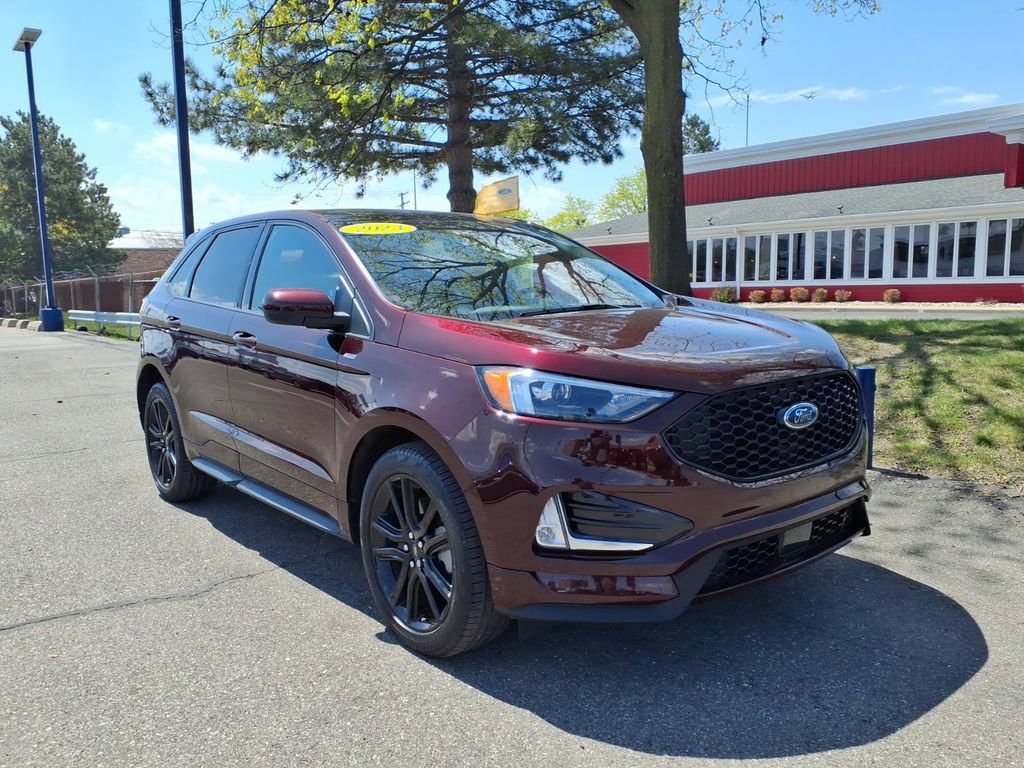 Certified 2023 Ford Edge ST-Line AWD/4WD image 3