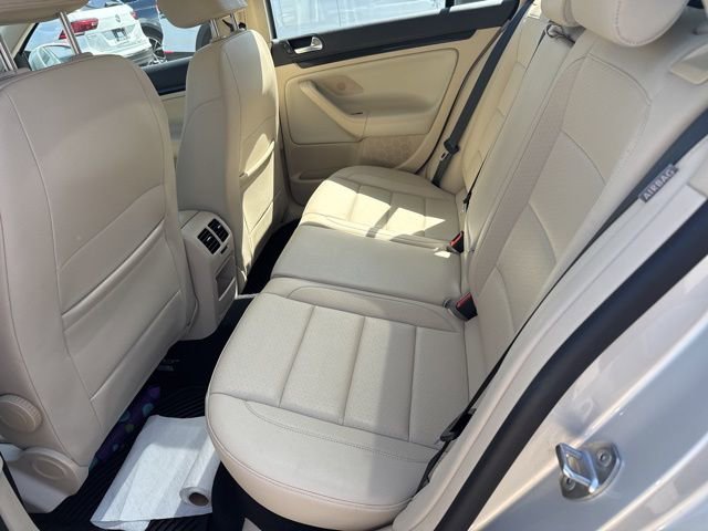 Used 2010 Volkswagen Jetta SE image 5