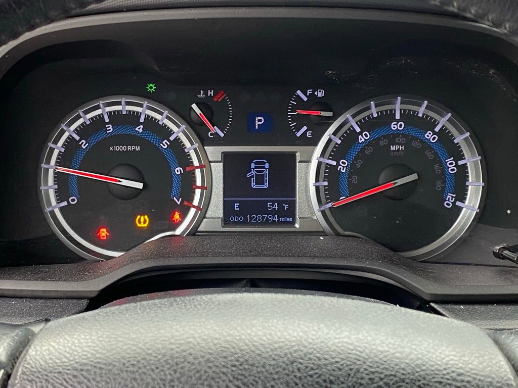 Used 2018 Toyota 4Runner TRD Off-Road AWD/4WD image 13
