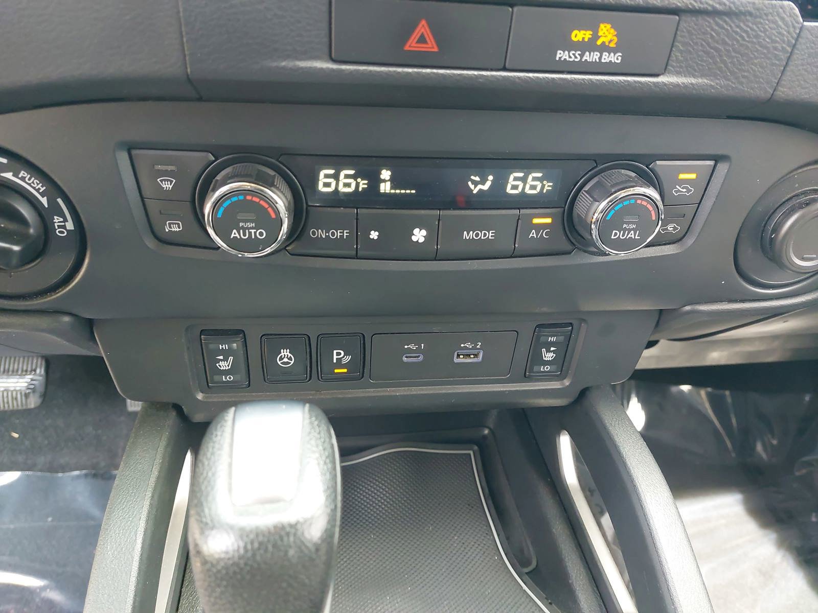 Used 2022 Nissan Frontier SV AWD/4WD image 23