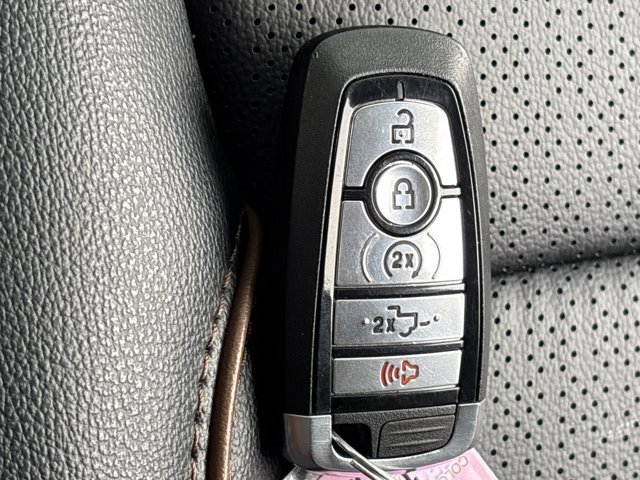 Used 2026 Ford F250 Lariat w/ FX4 Off-Road Package image 46