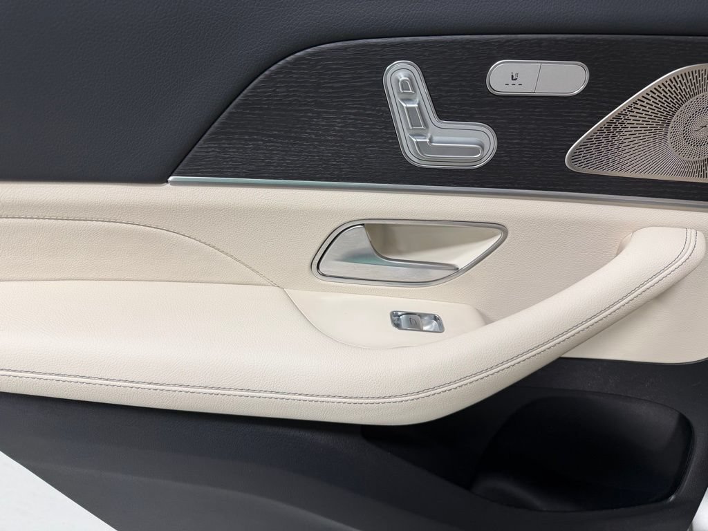 Certified 2023 Mercedes-Benz GLS 450 4MATIC image 24