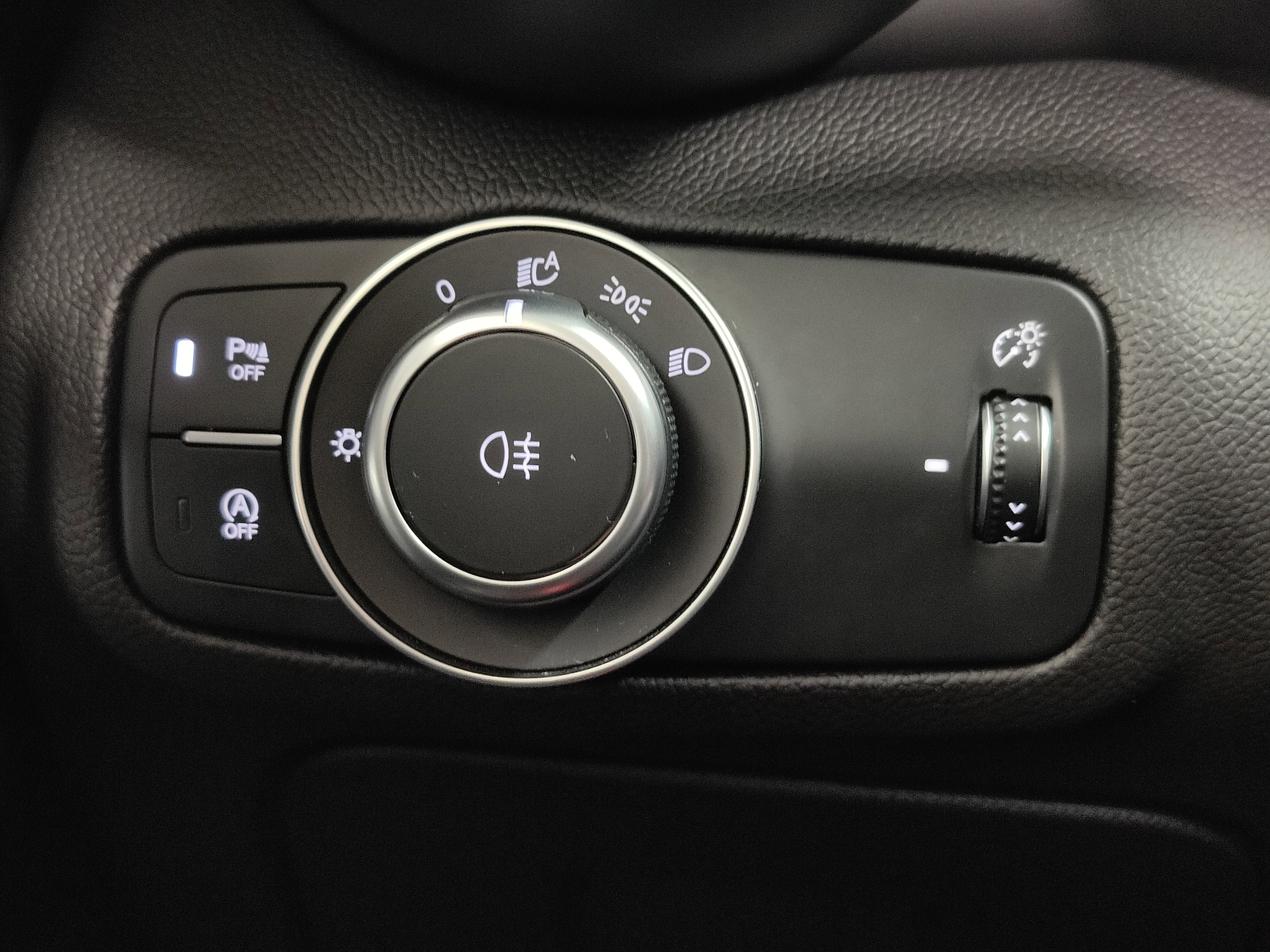 Certified 2022 Alfa Romeo Giulia Veloce image 27