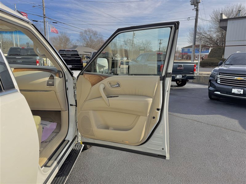 Used 2014 INFINITI QX80 4WD image 11