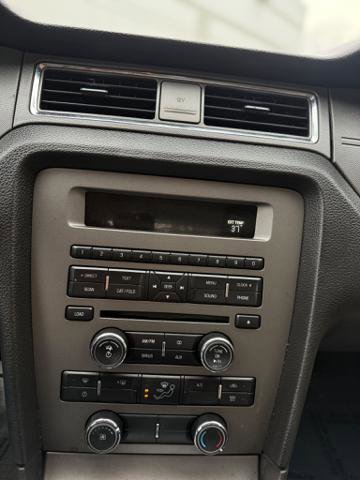 Used 2010 Ford Mustang Coupe image 13