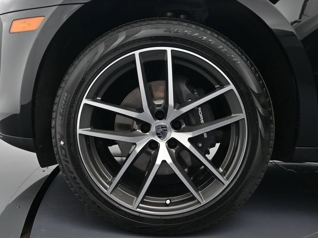 New 2026 Porsche Macan image 26