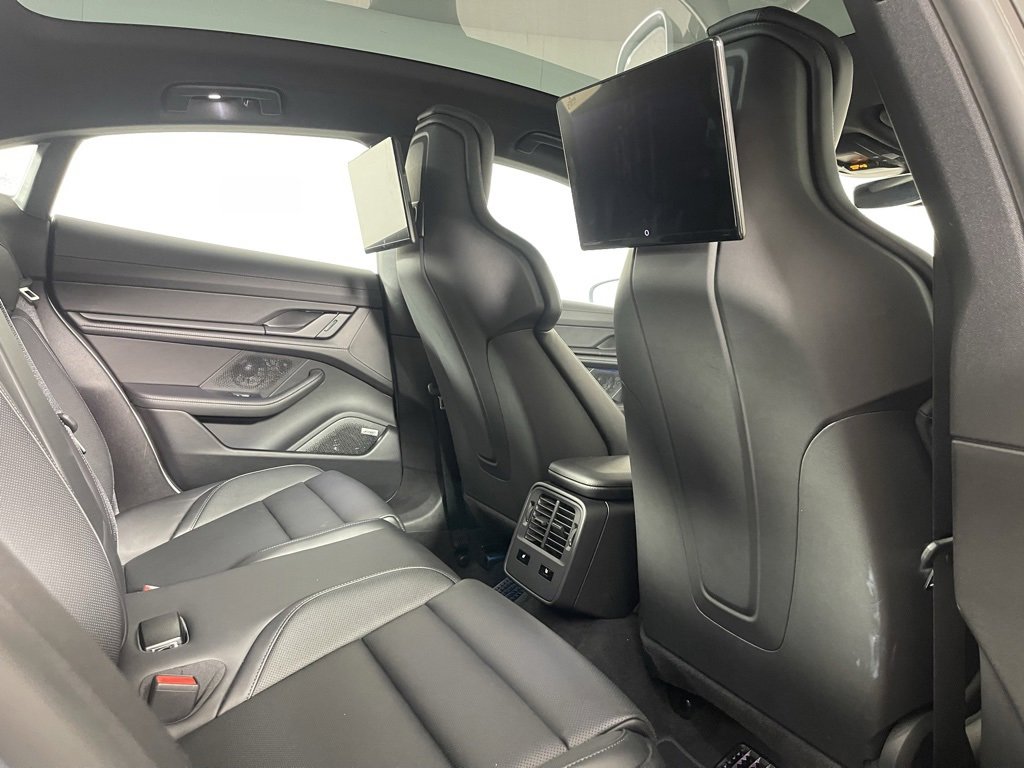 Used 2024 Porsche Taycan 4S image 18