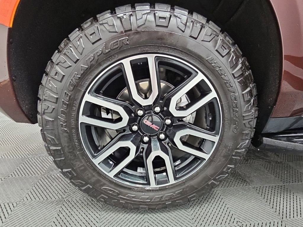 Used 2023 GMC Yukon AT4 w/ LPO, Floor Liner Package AWD/4WD image 49
