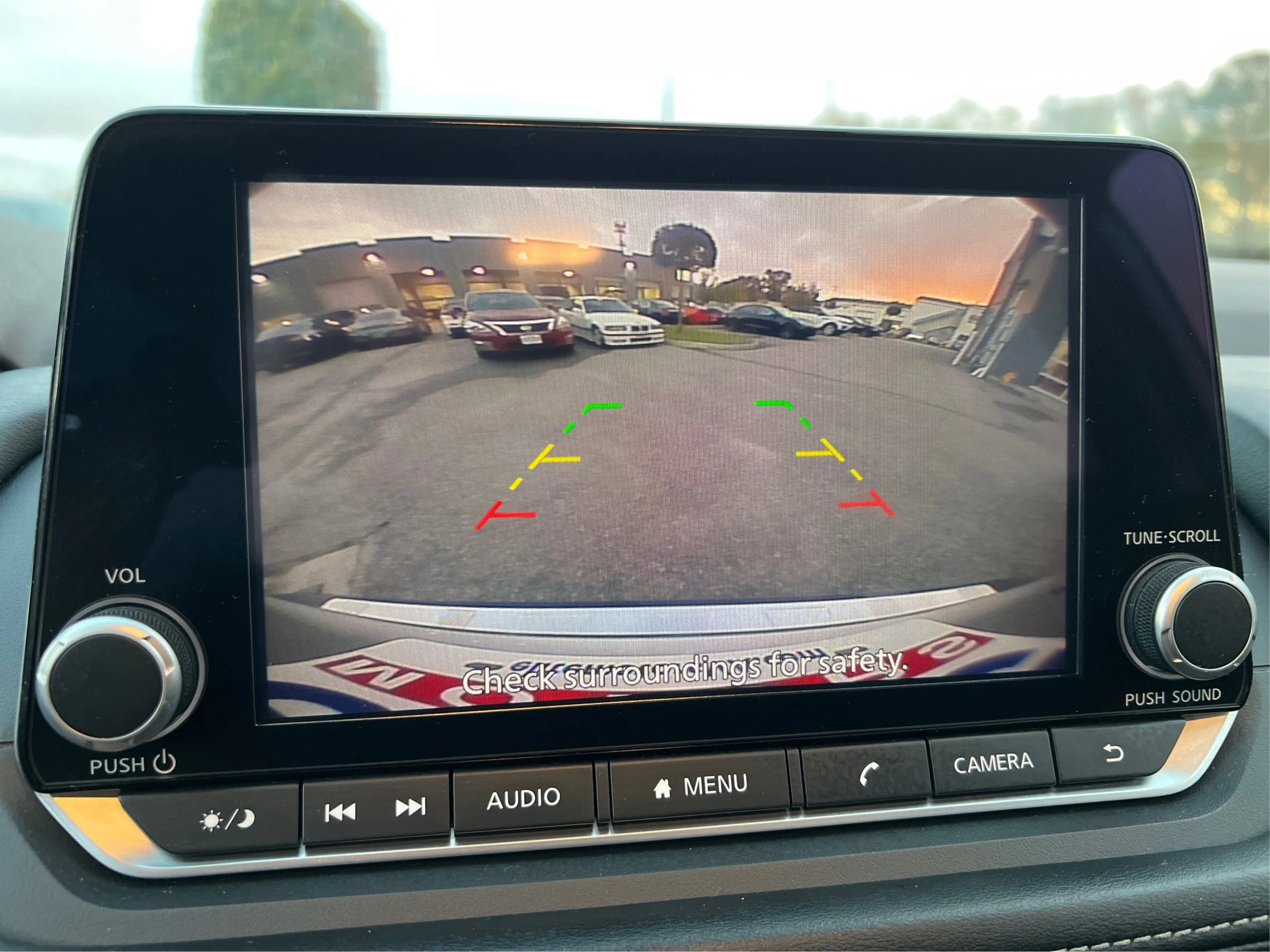 Used 2023 Nissan Rogue SV image 32