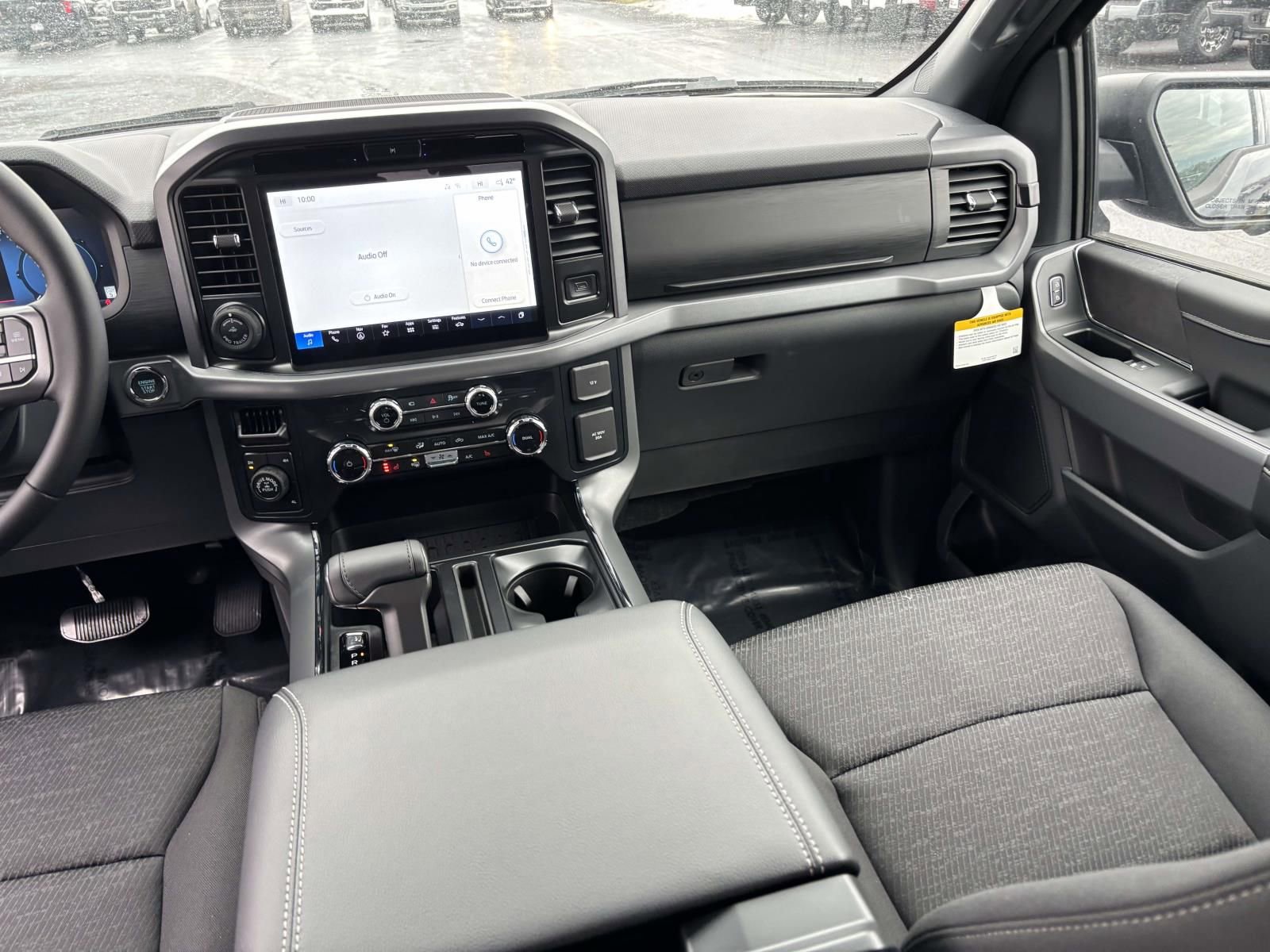 New 2025 Ford F150 XLT w/ Equipment Group 302A MID image 31