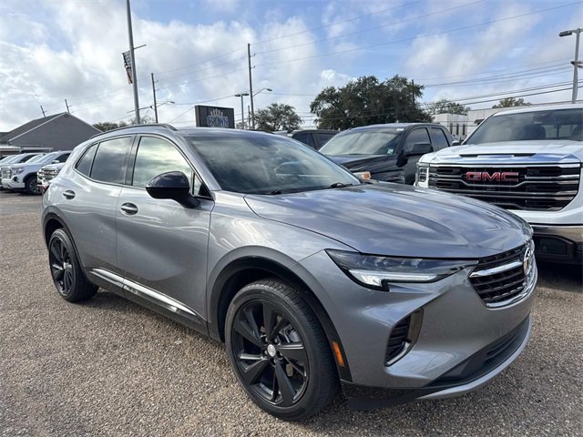 Used 2021 Buick Envision Essence w/ Sport Touring Package image 4