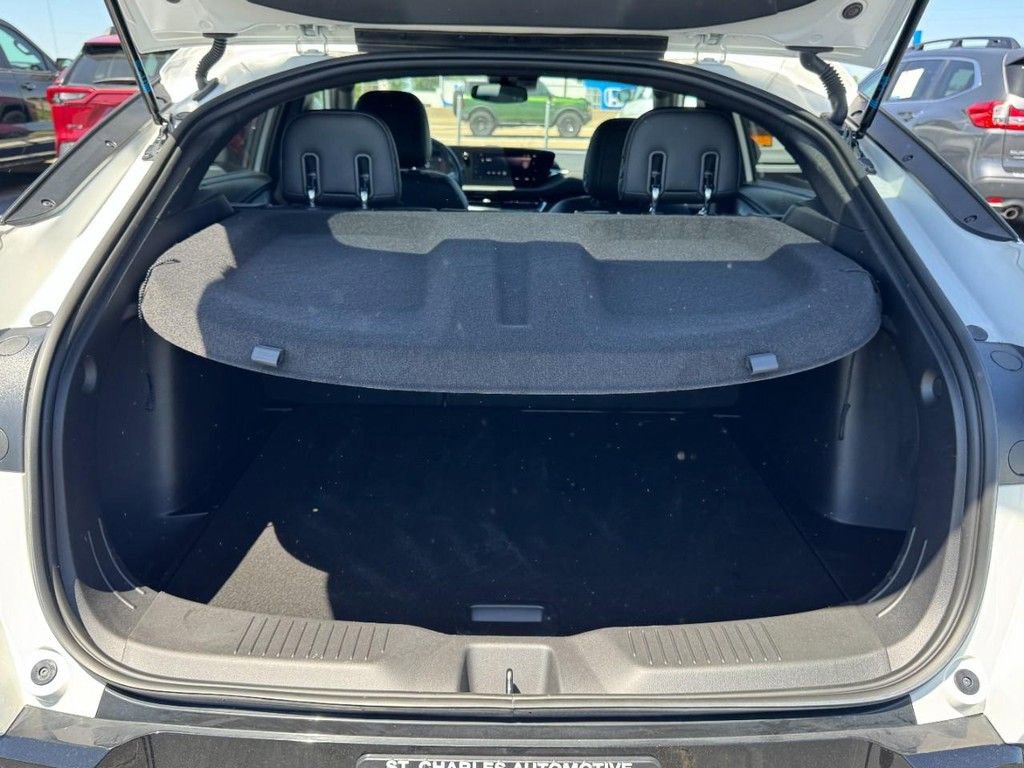 Used 2024 Buick Envista Sport Touring w/ Convenience I Package FWD image 6