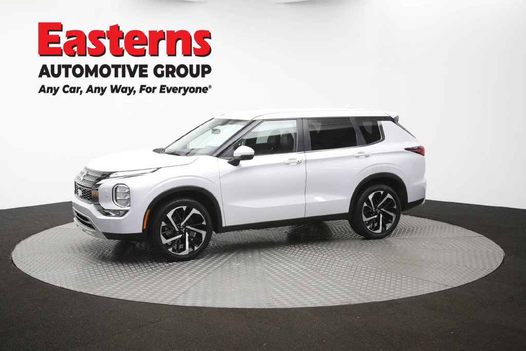 Used 2024 Mitsubishi Outlander SE AWD/4WD image 60