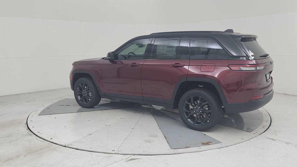 New 2025 Jeep Grand Cherokee Limited image 10