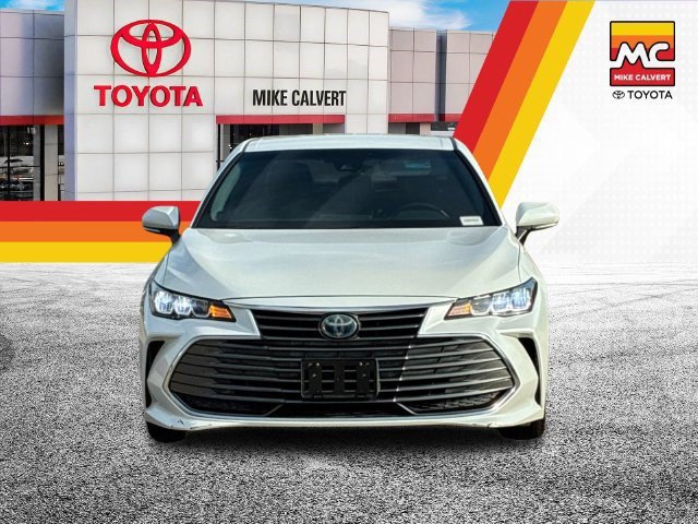 Certified 2020 Toyota Avalon XLE w/ Preferred Accessory Package FWD image 8