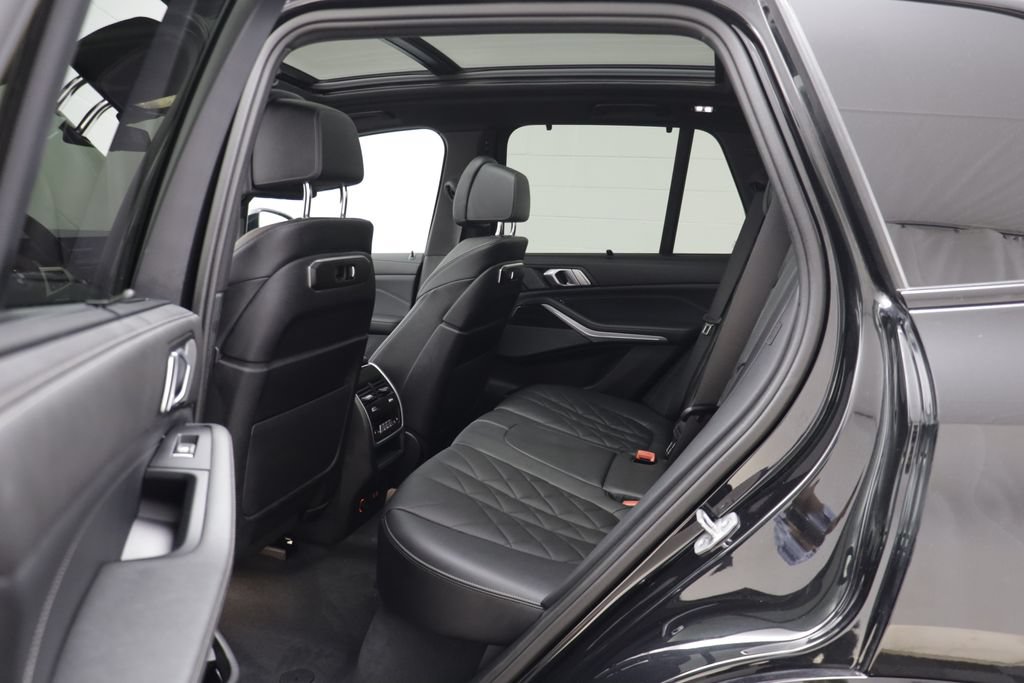 Certified 2024 BMW X5 xDrive40i w/ M Sport Package AWD/4WD image 13