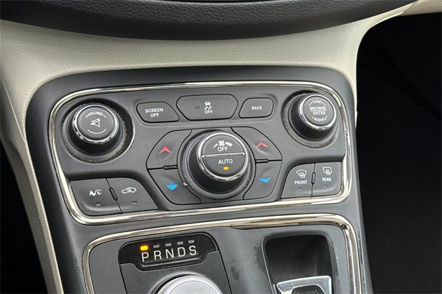 Used 2016 Chrysler 200 C w/ Premium Group image 26