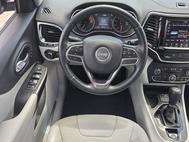 Used 2019 Jeep Cherokee Limited w/ Luxury Group FWD image 11