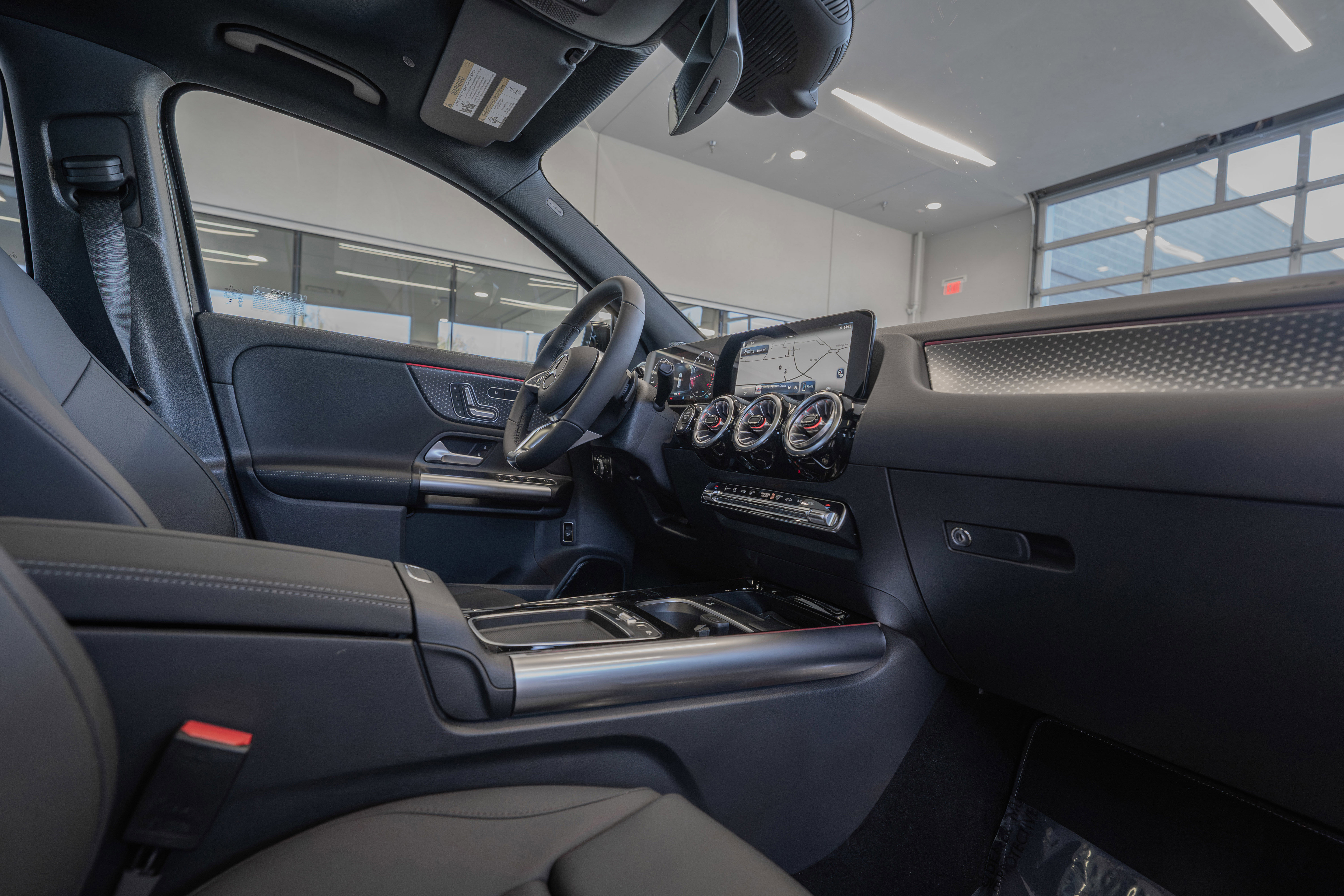 Certified 2025 Mercedes-Benz GLA 250 4MATIC image 22