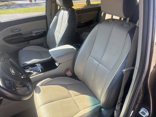 Used 2016 Kia Sedona SX image 22