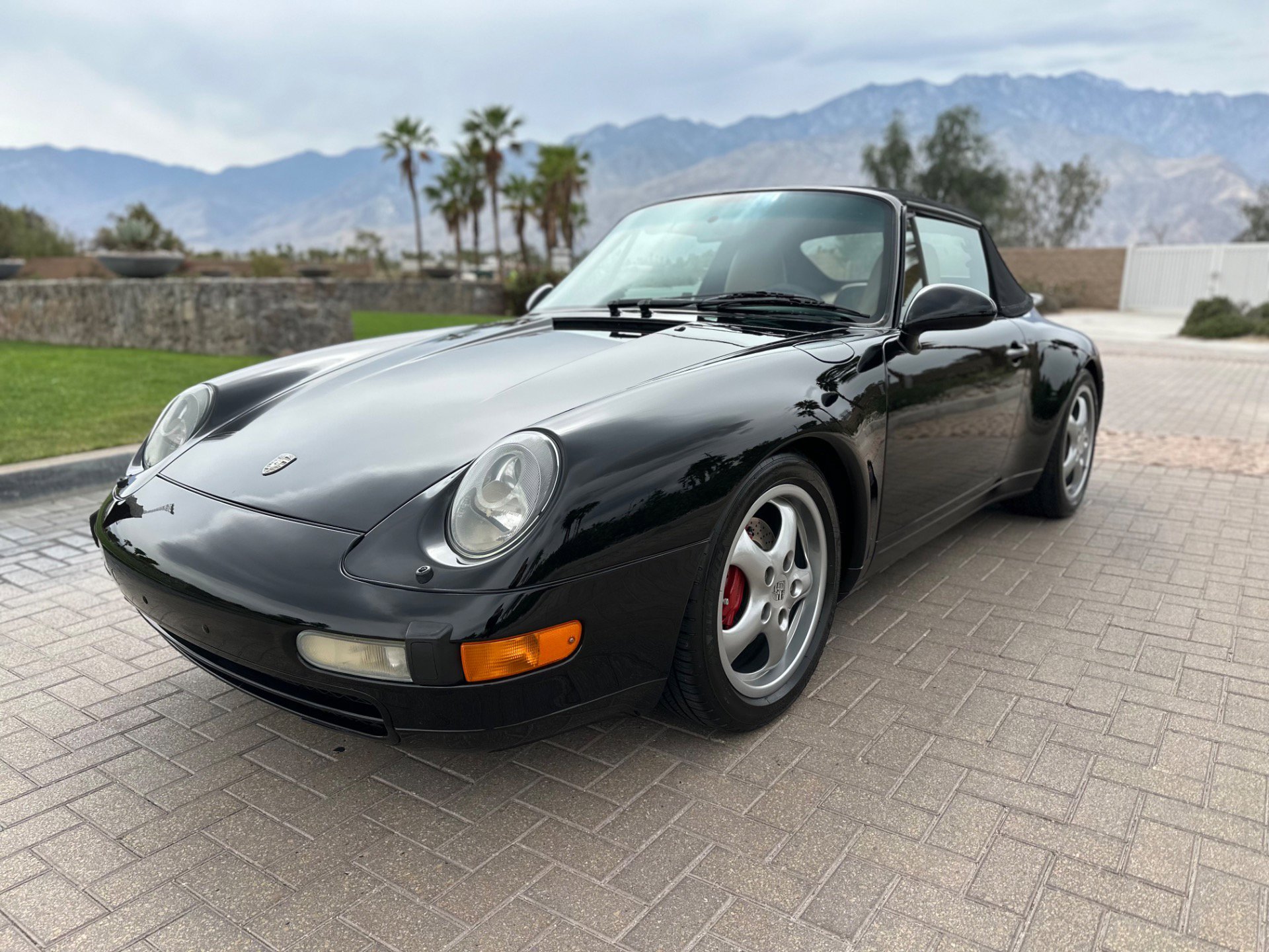 Used 1996 Porsche 911 Carrera RWD image 2