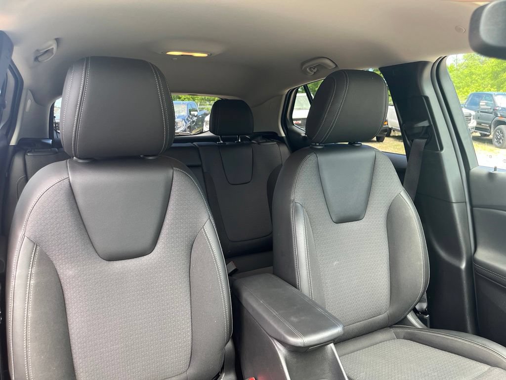 Used 2023 Buick Encore GX Select FWD image 35