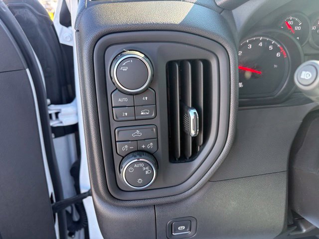 Used 2026 Chevrolet Silverado 1500 Custom AWD/4WD image 22