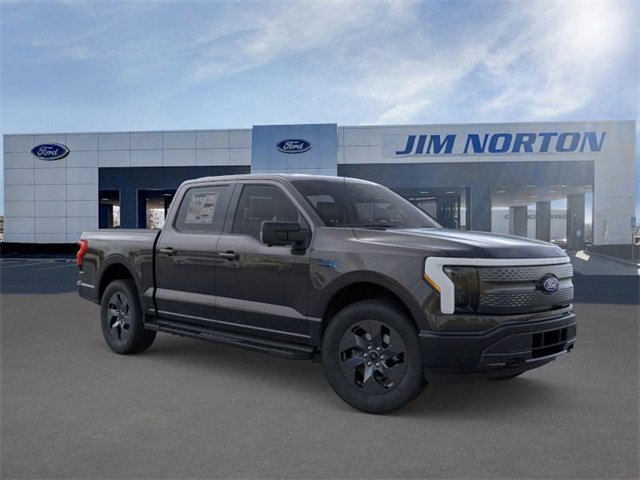 New 2025 Ford F150 Lightning Flash image 7