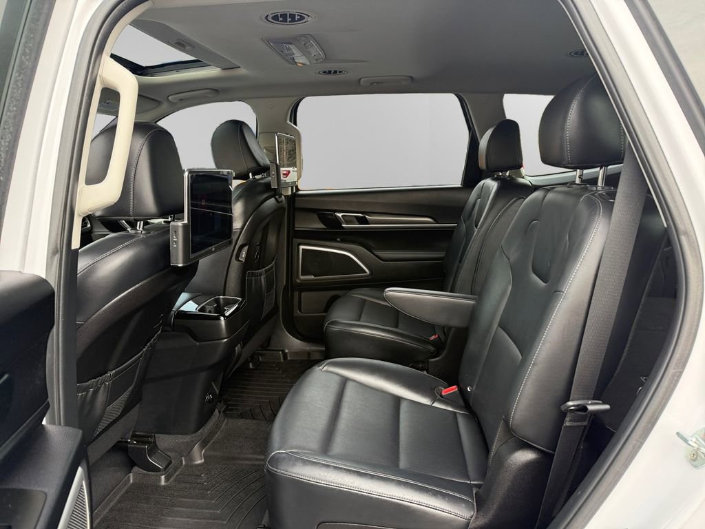Used 2022 Kia Telluride S image 13