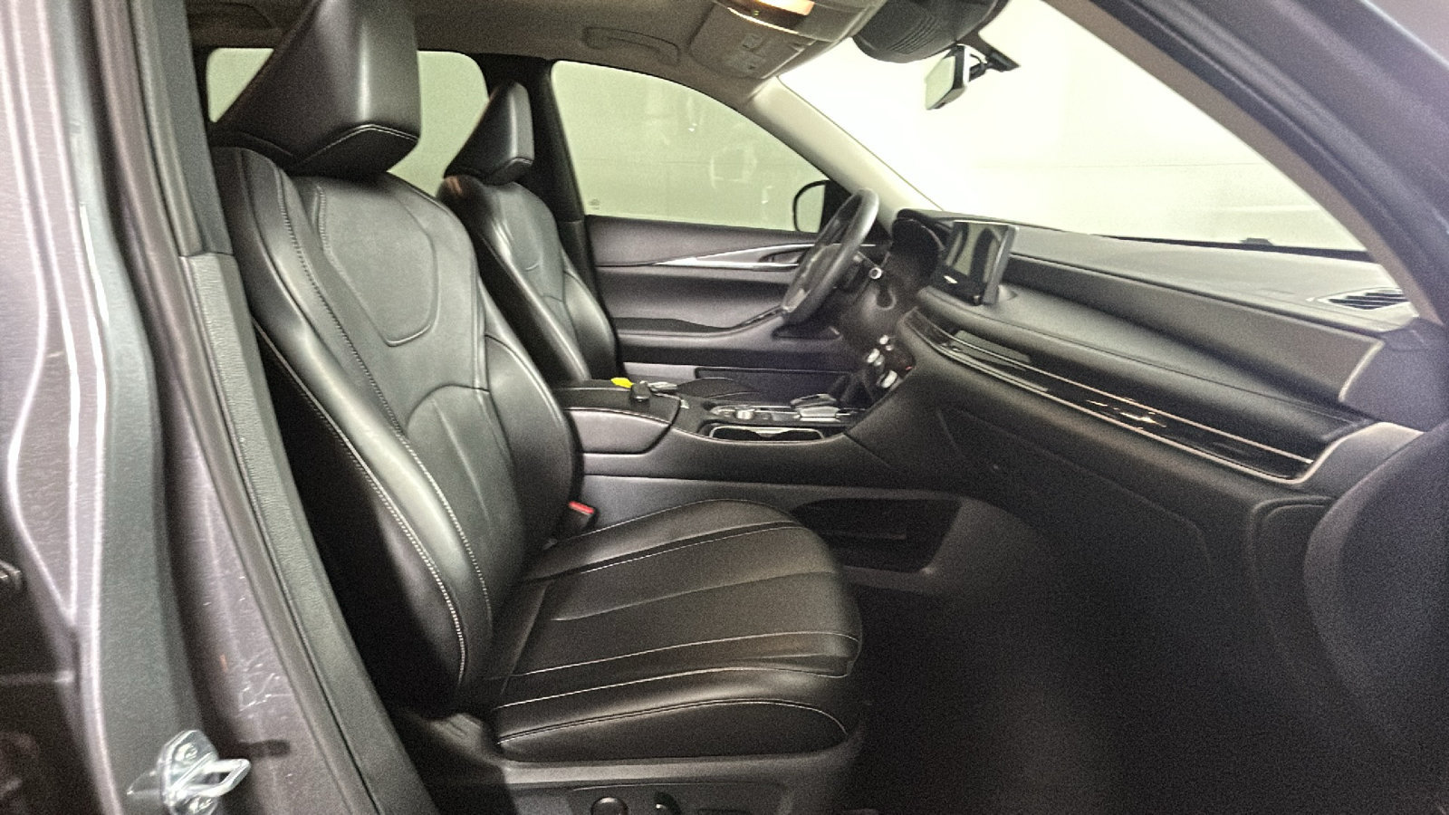 Used 2024 INFINITI QX60 Luxe AWD/4WD image 32