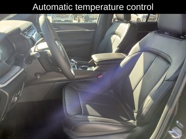 New 2025 Jeep Grand Cherokee Limited image 11