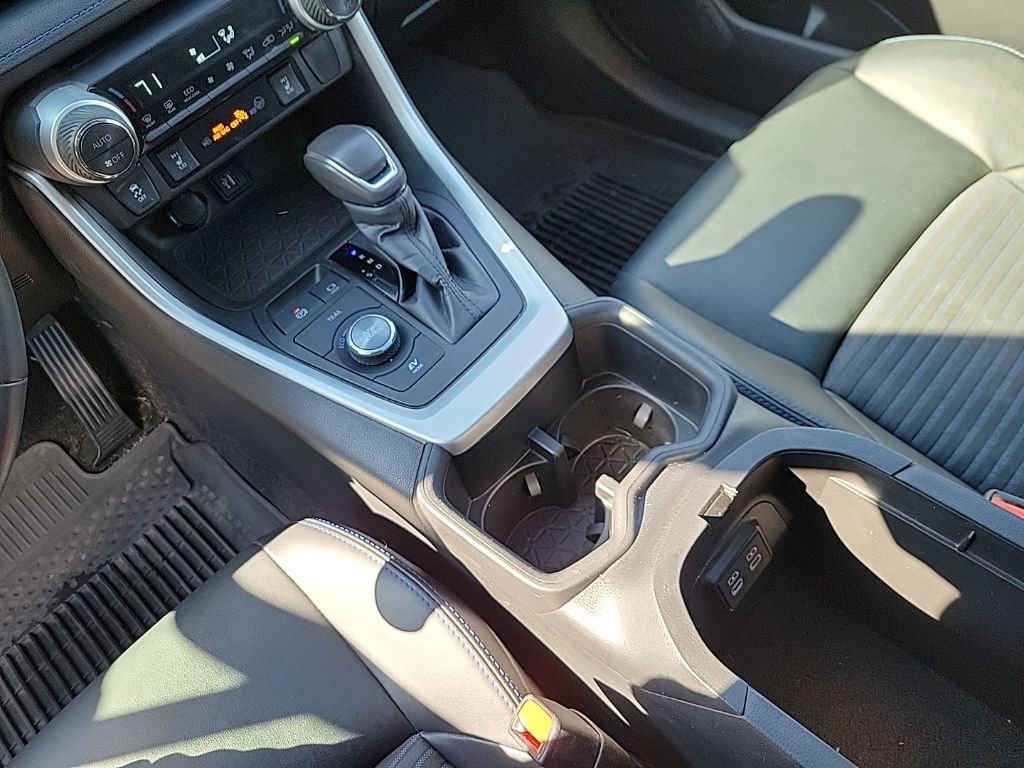 Used 2024 Toyota RAV4 XSE w/ Weather Package image 9