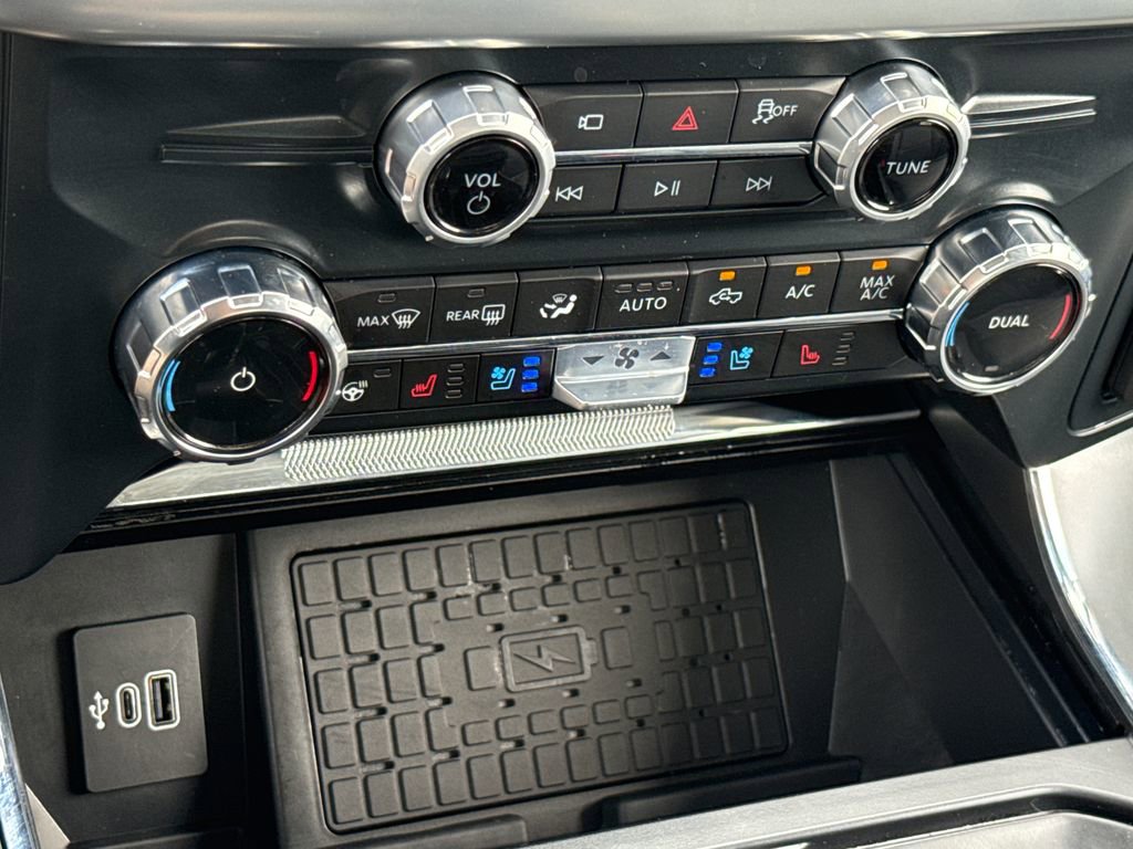 Used 2025 Ford F150 Lariat w/ Equipment Group 501A Mid image 22