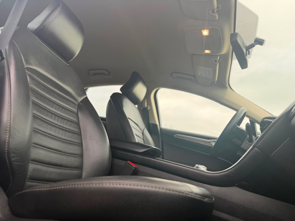 Used 2018 Ford Fusion Energi SE FWD image 9
