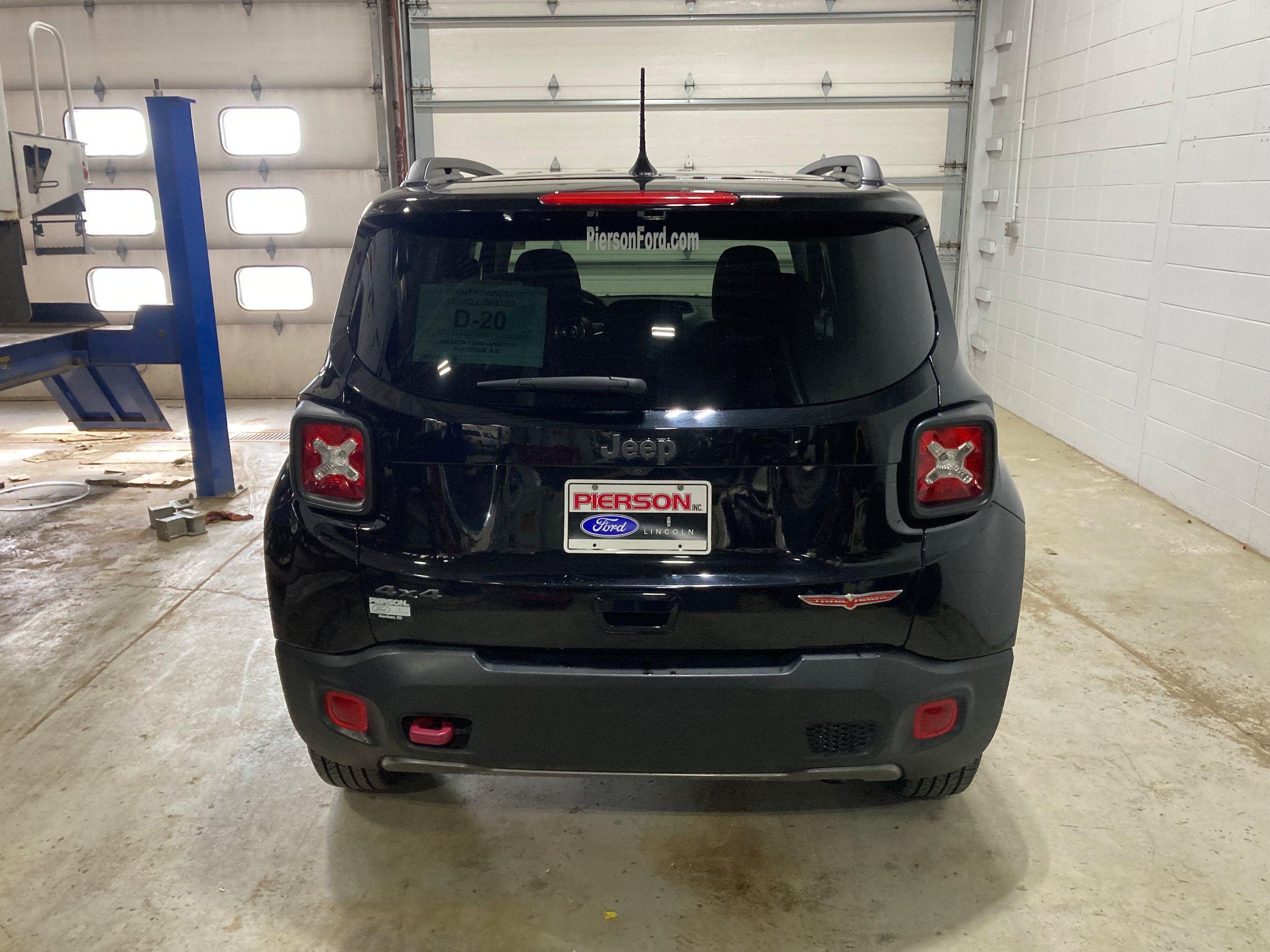 Used 2019 Jeep Renegade Trailhawk w/ Cold Weather Group II AWD/4WD image 12