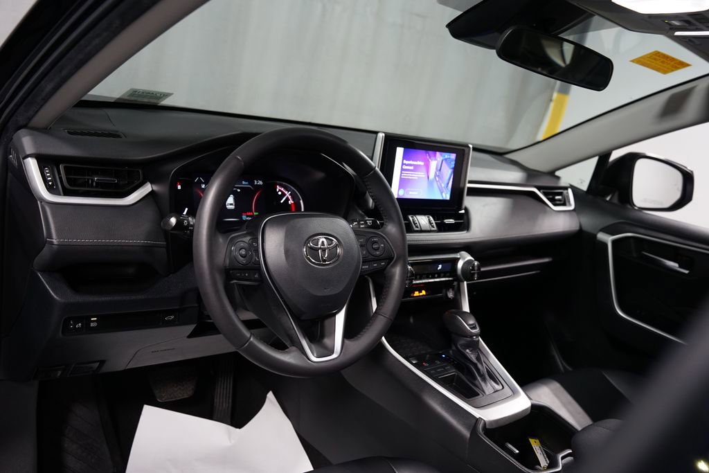 Used 2023 Toyota RAV4 XLE Premium FWD image 11