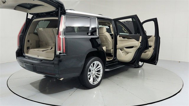 Used 2020 Cadillac Escalade Luxury image 10