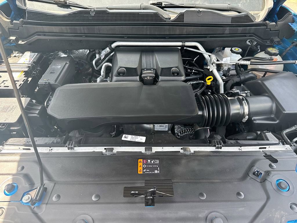 Used 2024 GMC Canyon AT4 w/ Technology Package image 26